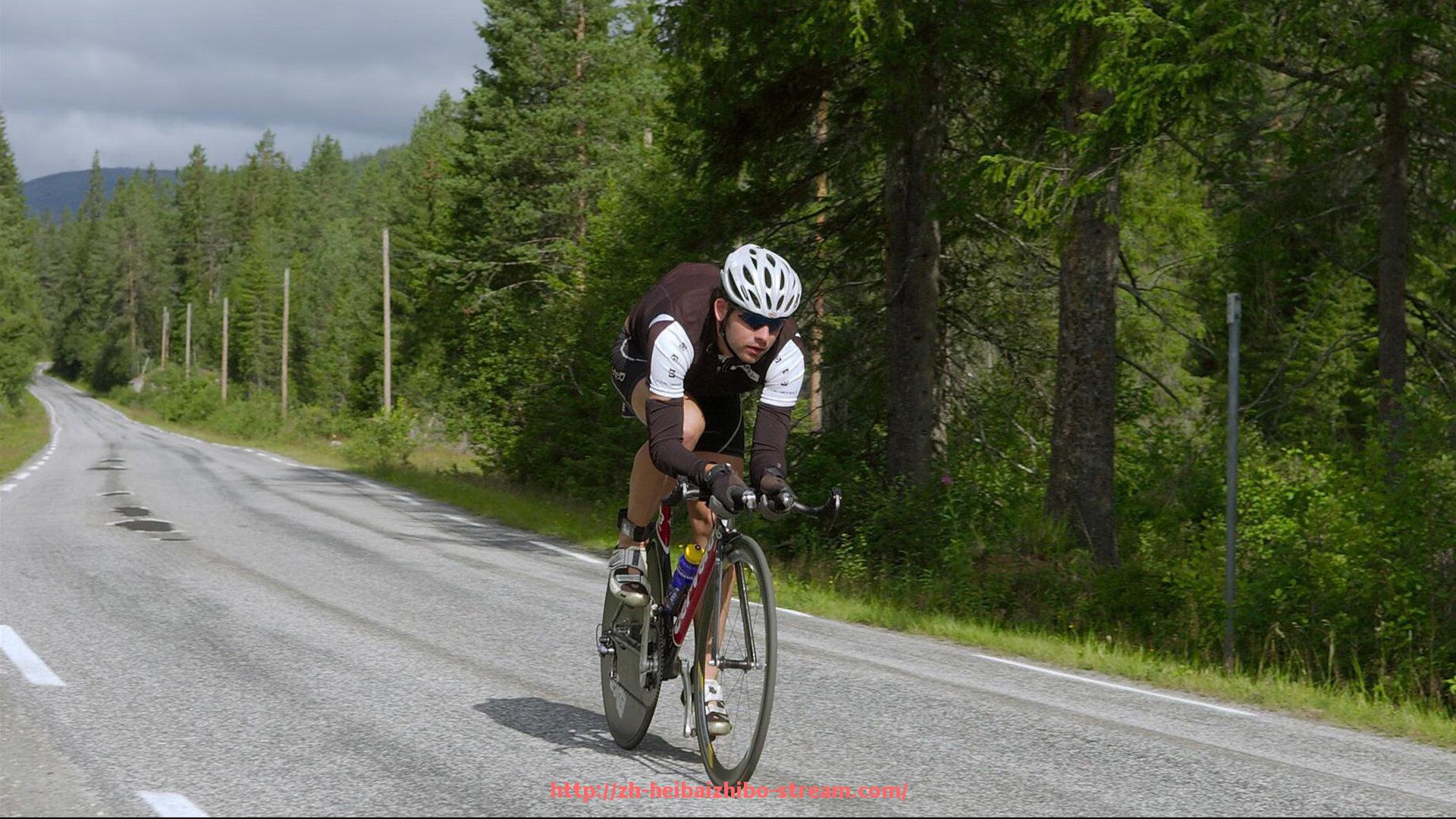 黑白体育直播-世俱杯虎扑热帖精选：硬核球迷观点与战术争议
