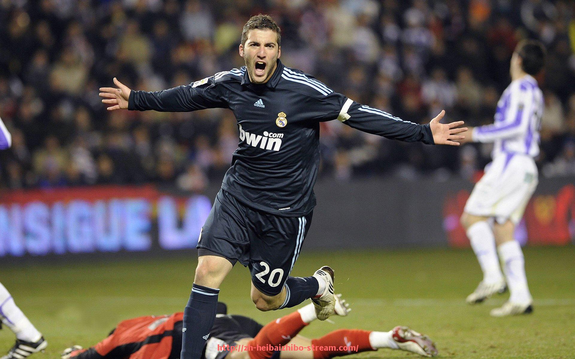 黑白体育直播-世俱杯球鞋轻量化设计方案及对运动表现的影响